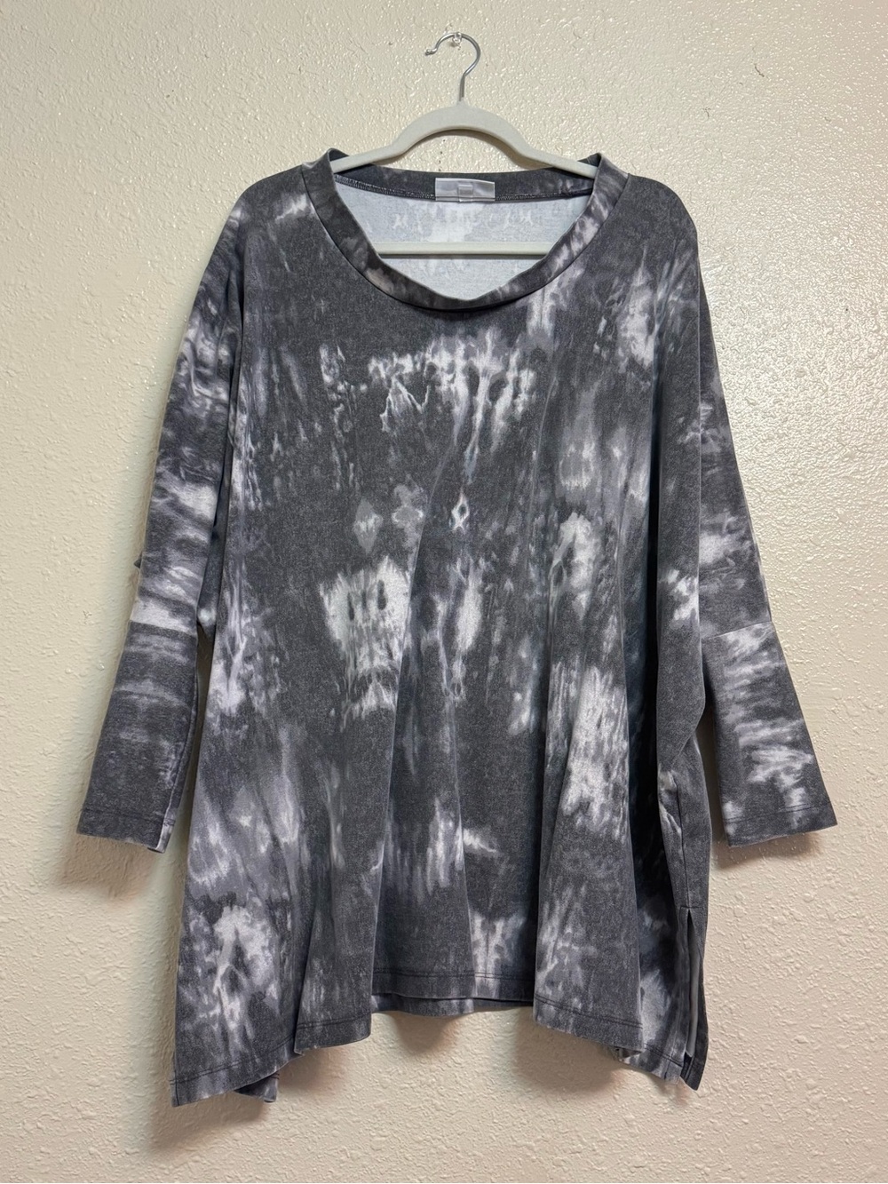 Bryn Walker Gray White Tie Dye Printed Tunic Top